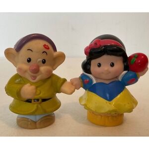 Fisher Price Little People Disney Snow White and Dopey Figures 2012‎ Mattel